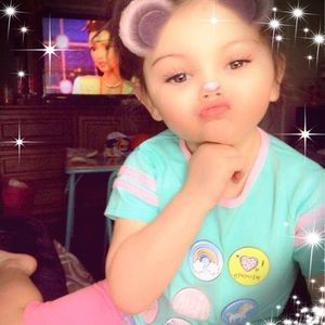 Meet your Posher, Crystal